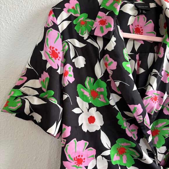 Who What Wear Floral True Wrap Short Sleeve Blouse Top Women's Size Medium - Picture 3 of 11